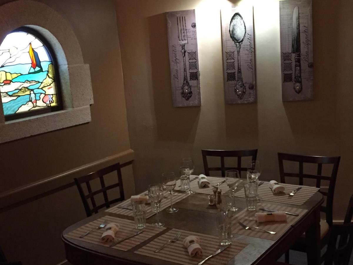 Le Petit Keriquel Hotel La Chapelle-Caro ภายนอก รูปภาพ