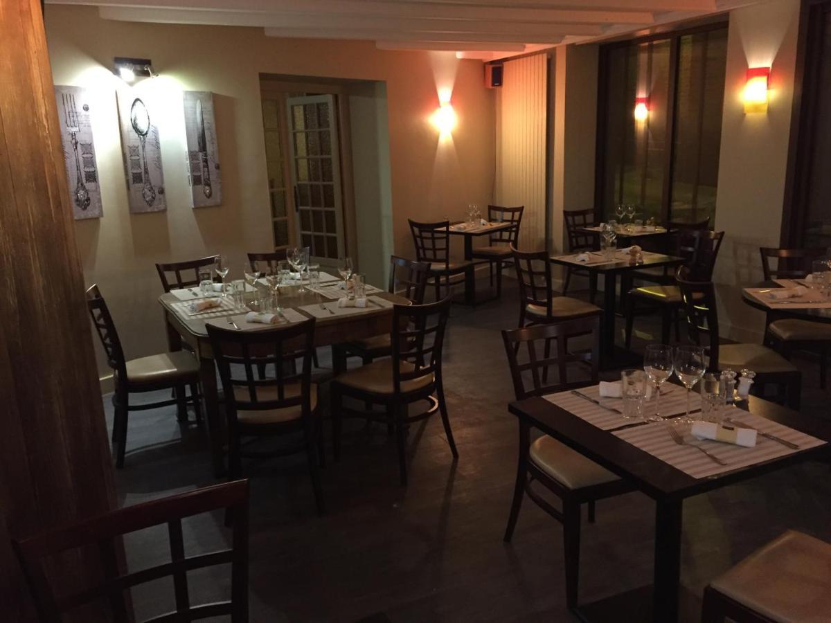 Le Petit Keriquel Hotel La Chapelle-Caro ภายนอก รูปภาพ